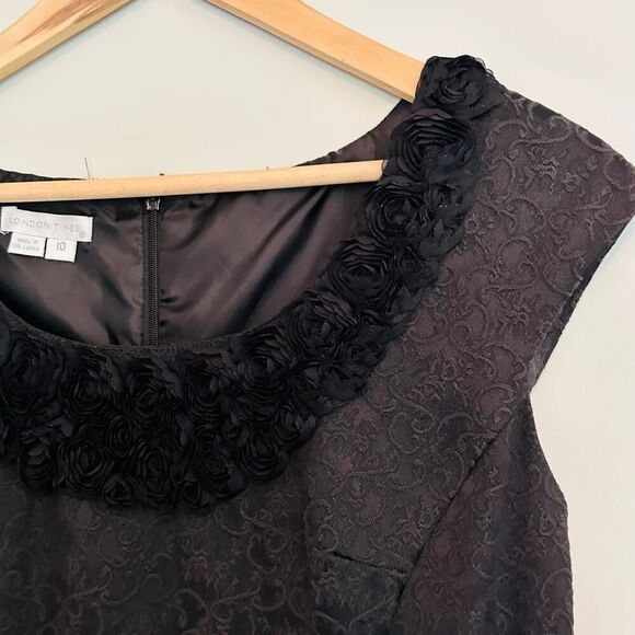 LONDON TIMES Black Jacquard Stretch Cocktail Dress Rosette Neckline Size 10 - Picture 4 of 9